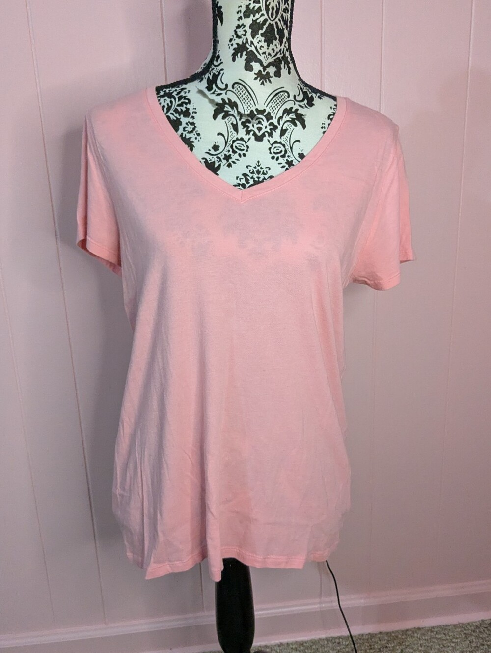 pink top
